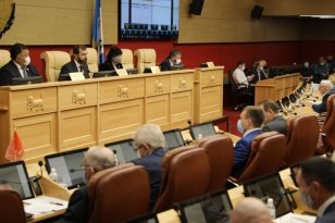 Игорь Кобзев: Проект областного бюджет на 2021-2023 годы сохраняет свою социальную направленность