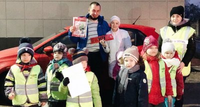 В Новгородской области «Материнский патруль» выступил за безопасность юных участников движения