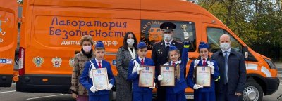 В Севастополе открылся первый в регионе центр профилактики детского дорожно-транспортного травматизма на базе мобильного комплекса «Лаборатория безопасности»