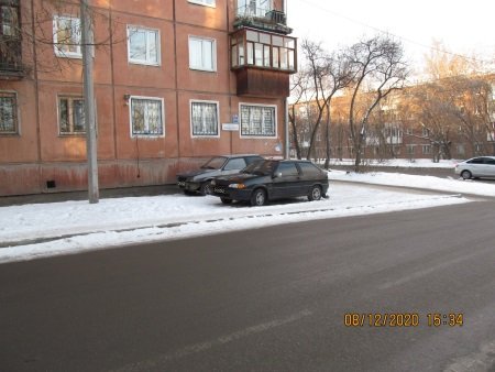 Более 40 автовладельцев привлечены к ответственности за парковку на газонах в Октябрьском округе Иркутска