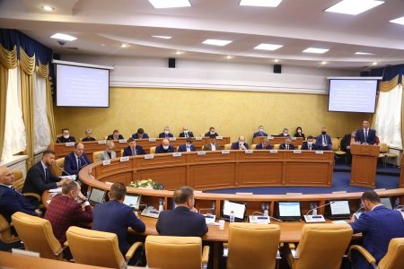 Председатель Евгений Стекачев поделился планами работы Думы Иркутска на 2021 год