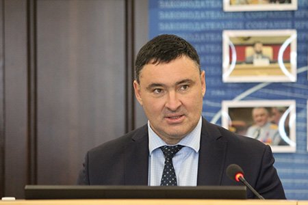 Мэр Иркутска Руслан Болотов предложил урегулировать региональное законодательство по вопросу предоставления жилья отдельным категориям граждан