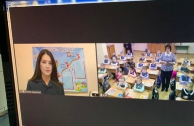 Сотрудники Госавтоинспекции Свердловской области проводят онлайн-консультации для детей и родителей
