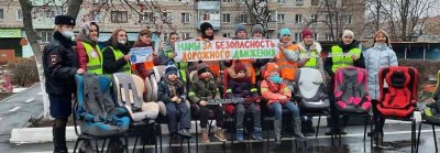 В Белгородской области активные мамы запустили челлендж по использованию автокресел