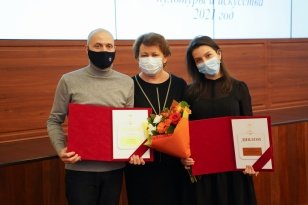 В Иркутской области наградили творческих работников - лауреатов премии Губернатора и Правительства