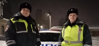 В Рязанской области автоинспекторы помогли оперативно доставить задыхающегося ребенка в больницу