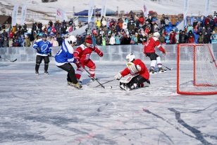 8 марта на льду Байкала вновь пройдет матч с участием звезд хоккея