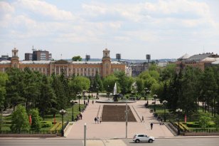 В Иркутской области девять сирот-выпускников школ получили единовременную выплату 50 тысяч рублей