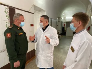 Игорь Кобзев пообщался с бойцами СВО, которые проходят реабилитацию в Иркутском военном госпитале