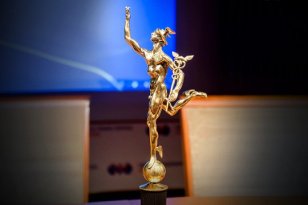 Иркутская компания по производству БАДов стала победителем национальной премии в области предпринимательства