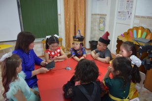 В детских садах Усть-Ордынского Бурятского округа изготовили 17 мультфильмов по мотивам бурятских сказок