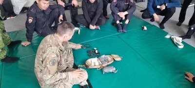 В Улан-Удэ общественники провели занятие по тактической медицине для сотрудников патрульно-постовой службы