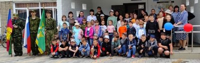 На Кубани автоинспекторы организовали тематические дни по БДД в школьном лагере