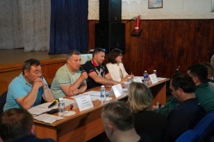 Депутаты Госдумы РФ посетили Ольхонский район Иркутской области