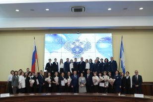 Губернатор Приангарья вручил награды сотрудникам Управления Федерального казначейства по Иркутской области