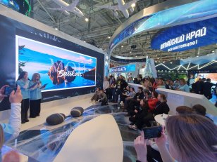 Школьники из Иркутской области представили проекты туристических маршрутов в рамках проекта «Классная страна» на выставке-форуме «Россия»