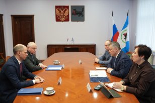 Игорю Кобзеву представили нового генерального директора ООО «Газпром добыча Иркутск»