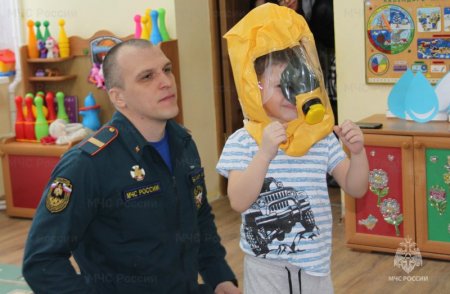 Мероприятие по пожарной безопасности В«Юный друг пожарныхВ» для дошкольников г. Троицка