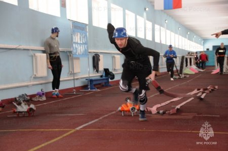 В Новосибирске определили лучшую сборную команду по пожарно-спасательному спорту