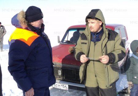 За неделю в Новосибирской области составили 9 административных протоков за нарушение запрета выезда на автомобиле на лед