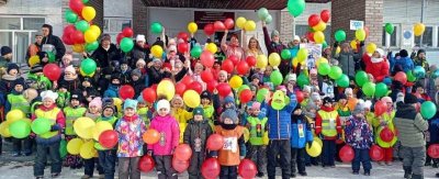 В Красноярском крае активисты провели детский танцевальный флешмоб