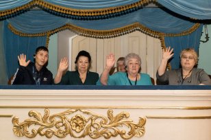 Спектакли Иркутского драмтеатра посетили 140 человек с нарушениями зрения