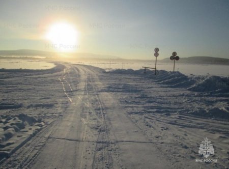 Три переправы было закрыто в Иркутской области 5 апреля из-за негативных изменений структуры льда