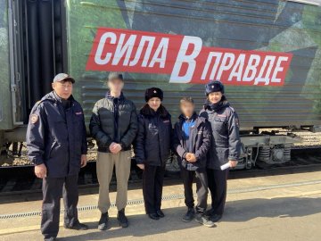 В Улан-Удэ воспитанники ЦВСНП МВД Бурятии посетили экспозиции эшелона «Сила в правде»