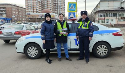 В Улан-Удэ врачи-наркологи и автоинспекторы провели акцию «Стоп алкоголь!»