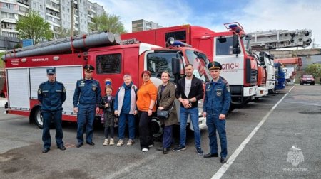 Красноярские блогеры посетили самую технологичную пожарно-спасательную часть в регионе