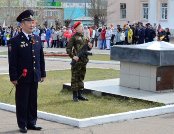 В районах Бурятии полицейские принимают участие в памятных митингах в честь 79-годовщины Победы в Великой Отечественной войне