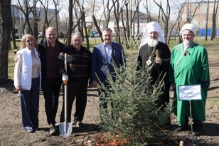 В столице Иркутской области в рамках акции «Лес Победы» высадили деревья