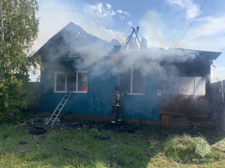 Две женщины погибли на пожаре в частном доме в городе Усолье-Сибирском в Иркутской области