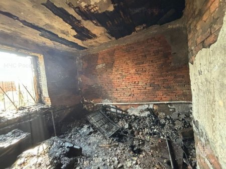 Огнеборцы спасли пять человек на пожаре в Могоче
