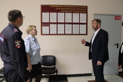 Представители общественного совета при ОМВД России по г. Норильску посетили с проверкой подразделение по вопросам миграции