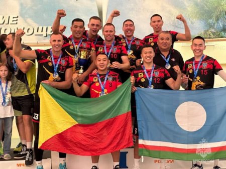 Спортсмены из Забайкалья стали победителями на соревнованиях МЧС России по волейболу