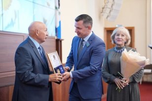 В 2024 году медали «За любовь и верность» получили 75 супружеских пар из Иркутской области